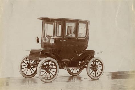 A brief history of electric cars: the most popular car of 1900 - Curbed