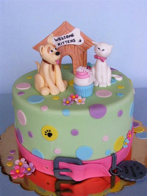 Cat and dog cake | Kat taart, Taart ideeën, Taart