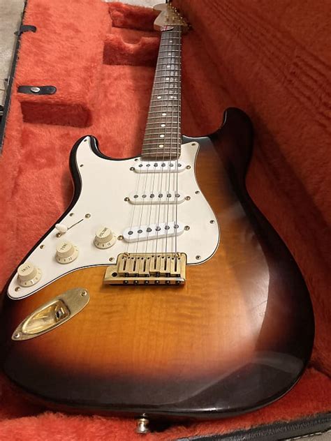 Fender Stratocaster left-handed 1996 - Sunburst | Reverb