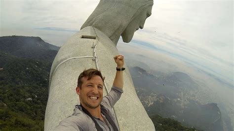 Man takes epic selfie atop Christ the Redeemer statue in Brazil - ABC7 ...