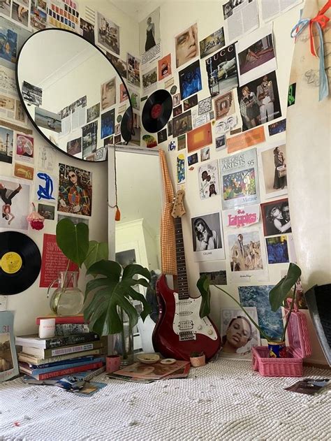 pinterest-@𝐥𝗼𝐬𝐭𝐢𝐧𝐣𝐱𝐩𝐚𝐧 🧷 | Indie room, Indie room decor, Grunge bedroom