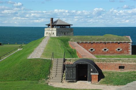 old fort niagara - Google Search | Old fort niagara, Old fort ...