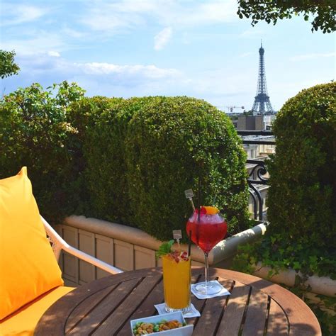 10 Paris Rooftop Bars And Restaurants With Fantastic Views in 2020 | Paris rooftops, Rooftop bar ...