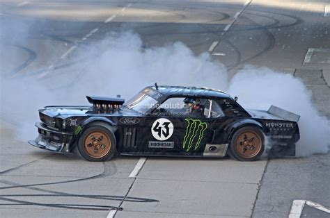 Gymkhana 7: Ken Block Drifting AWD Mustang in LA - autoevolution