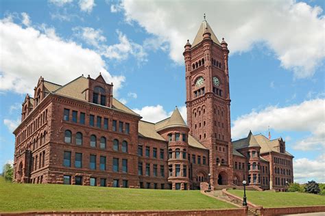 Historic Old Central High School, Duluth, Minnesota, USA built in 1892 : r/minnesota