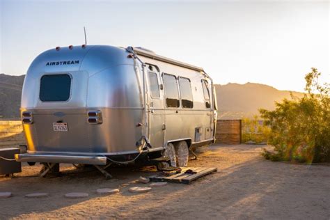 Average Airstream Weight (With 8 Examples) - Survival Tech Shop