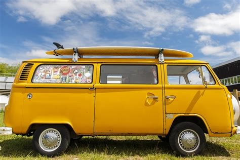 15 cool surf vans for your surf trips