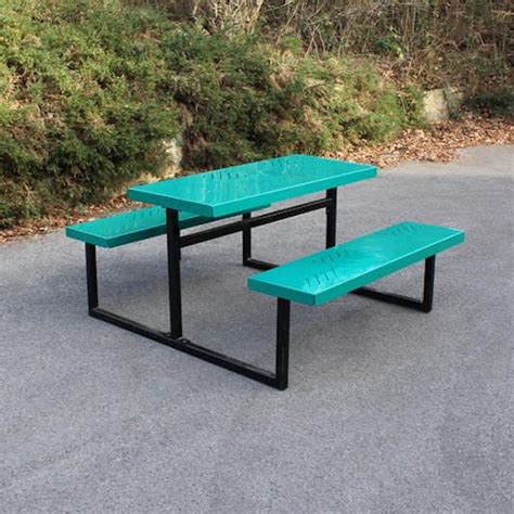 metal picnic table