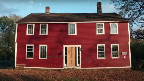 How Much Would It Cost to Renovate This 18th-Century Colonial House in New England ...