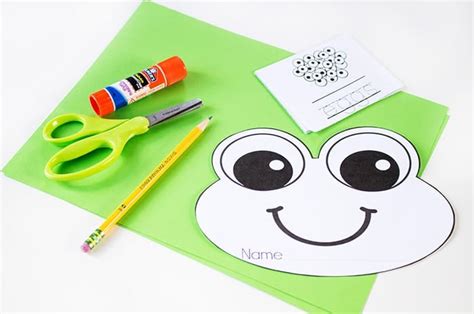 Free Printable Frog Life Cycle Mini Book - Life Over C's