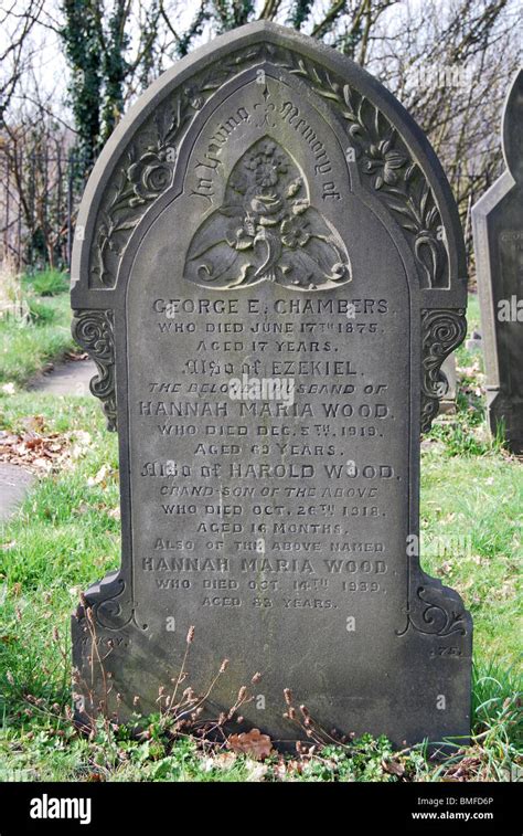 victorian-graveyard-gothic-tombstones-dead-stone-BMFD6P.jpg (870×1390) | Gravestone, Tombstone ...