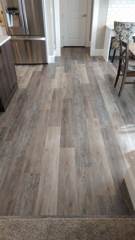 Pin by Vishialena on vinyl flooring | Vinyl wood flooring, Vinyl laminate flooring, House flooring