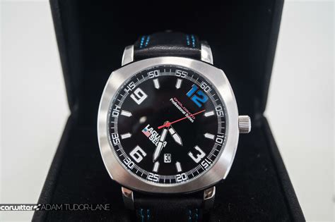 Omologato Watch Review - The drivers timepiece - carwitter