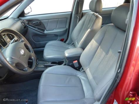 2004 Hyundai Elantra GT Hatchback interior Photos | GTCarLot.com