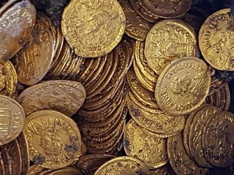 Archeologists Just Hit the Jackpot, Discovering a Jar Full of Roman Gold Coins Hidden in an ...