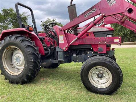 Mahindra 5500 2wd FEL Tractor unl - Leap Auctions, LLC