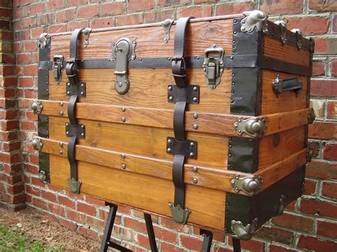 Fully refinished, flat top trunk with leather straps Old Trunks ...