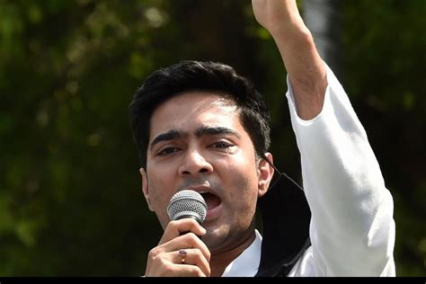 Abhishek heads to Delhi, slams 'political vendetta'