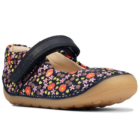 Clarks Girls’ Footwear – Buy Now with Free Click & Collect | Charles Clinkard