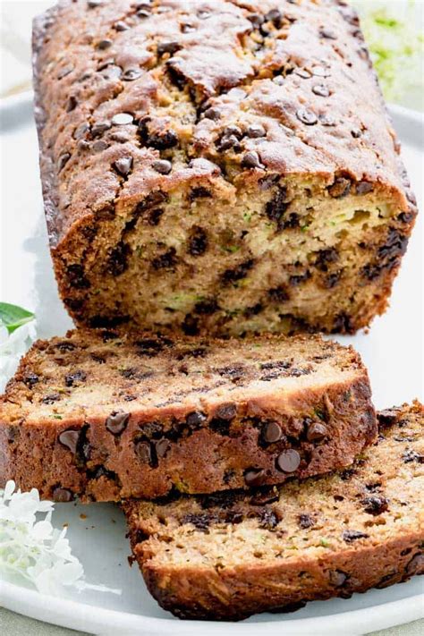 Easy Zucchini Chocolate Chip Bread {with gluten-free optio | Recipe | Chocolate chip zucchini ...