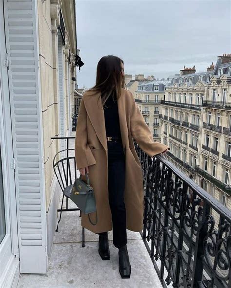 How to Dress like a Parisian in Winter: What NOT to wear in Paris ...