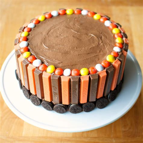 Kit Kat Cake - A baJillian Recipes