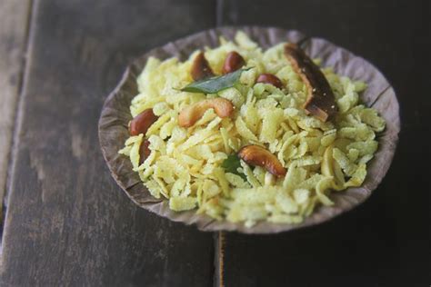 Poha Chivda (Indian Flattened Rice Snack) Recipe