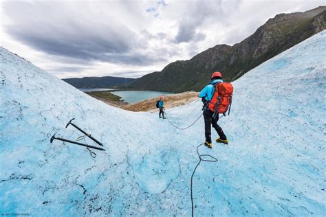 Glacier hiking Svartisen