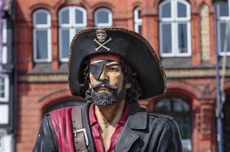 Is This the Real Reason Why Pirates Wore Eyepatches? | Ancient Origins