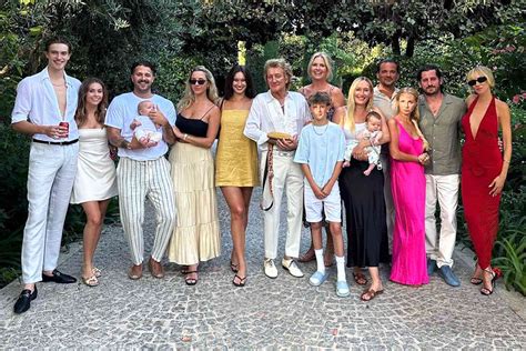 Rod Stewart Is Surrounded by Kids and Grandkids in Spain in Beautiful Photo