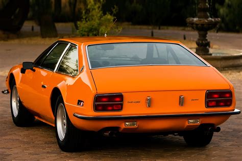 Lamborghini Jarama 400 GT - Information and photos - MOMENTcar