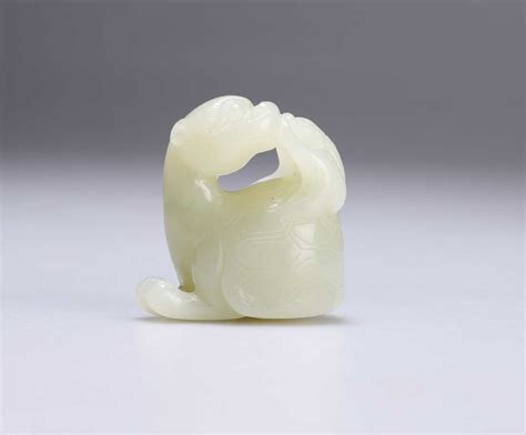 Lot 638 - A CHINESE JADE CARVING