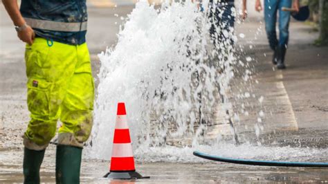 Major water main break impacts thousands, prompts state of emergency in ...