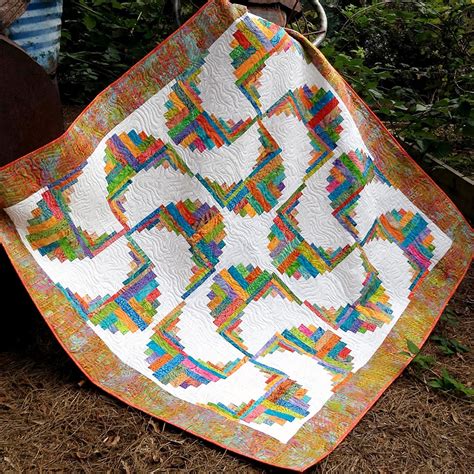 Curved Log Cabin Quilt Pattern – Free Patterns