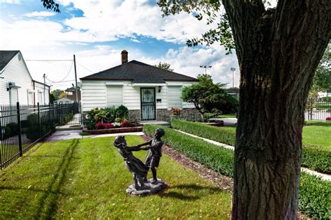 Michael Jackson House Inside