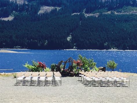 Enjoy Eco-Resort wedding at Strathcona Park Lodge