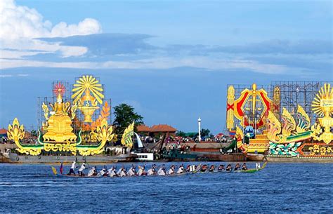 Cambodia Water Festival - Angkor Holiday Hotel