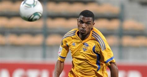 Ex Orlando Pirates star Phumudzo Manenzhe’s marriage collapses