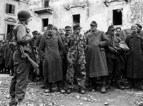 WWII --- German prisoners captured in the Battle of Anzio (Italy - 1944) [1400x1040] : r/HistoryPorn