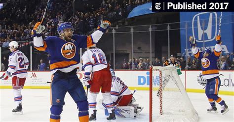 Islanders Add to Their Home Mastery of the Rangers - The New York Times