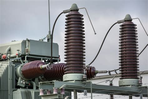 What Are the Types of High Voltage Circuit Breakers in a Substation? | PEAK Substation Services