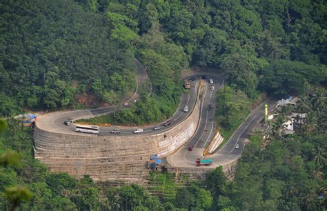 Mountain Pass of Wayanad district in Kerala, India [3221 × 2081] : r/InfrastructurePorn