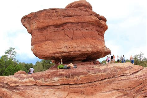 Balanced Rock in the Garden of the Gods – Colorado Springs