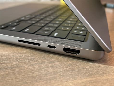 MacBook Pro SD card bug fix on the way | Macworld