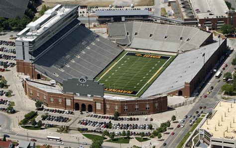 Iowa Hawkeyes | Stadium architecture, Football stadiums, Stadium