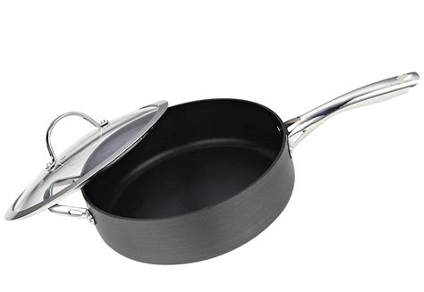 Saute Pans | Choosing and Buying the Right Saute Pan : The Reluctant Gourmet