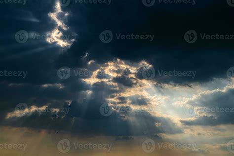 Dark cloudy sky black background, Dramatic cloudy storm 24270124 Stock ...