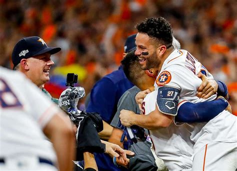 Jose Altuve’s home run sends Astros to World Series