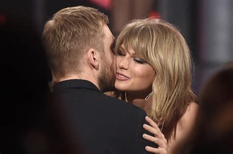 Taylor Swift & Calvin Harris Share Some PDA at the Billboard Music Awards