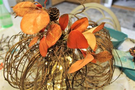 MAKE A GRAPEVINE PUMPKIN - Decorate & More with Tip